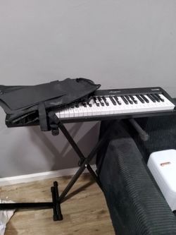 Amycee Electronic Keyboard with X Stand