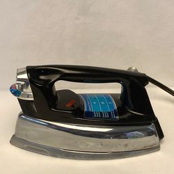 Vintage Proctor Silex Steam and Dry iron model I117B black works fine