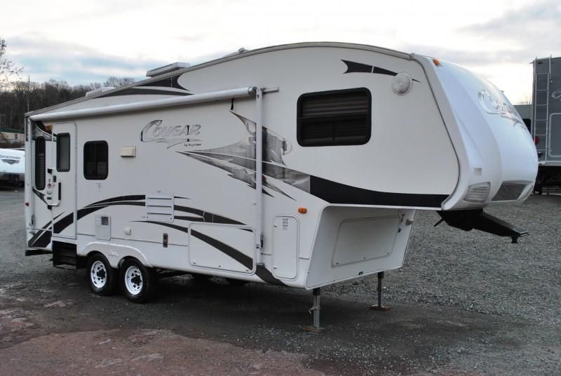 2006 Keystone Cougar  5th Wheel 