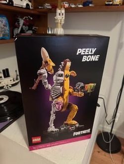 LEGO Fortnite Peely Bone 77072