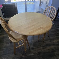 Solid wood kitchen table with 2 chairs