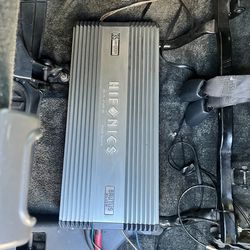 Hifonics brutus Amp 2500w + 1 kicker 15inch sub and single box