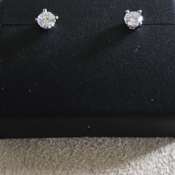 SILVER/MOISSANITE STUD EARRINGS PUSHBACKS