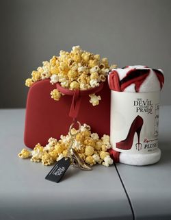 Devil PrĄda Wears 2 - Official Movie Handbag Popcorn Bucket (AMC/Regal)
