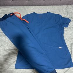 FIGS SCRUBS set ( ALPS BLUE)