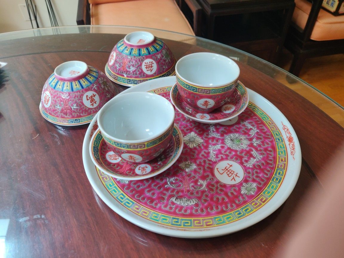 Chinese Antique Style Porcelain