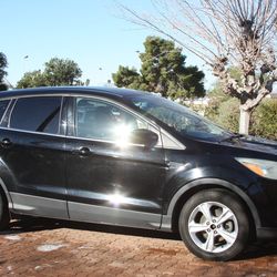 2016 Ford Escape rebuilt trans , 2.5 engine.cold AC