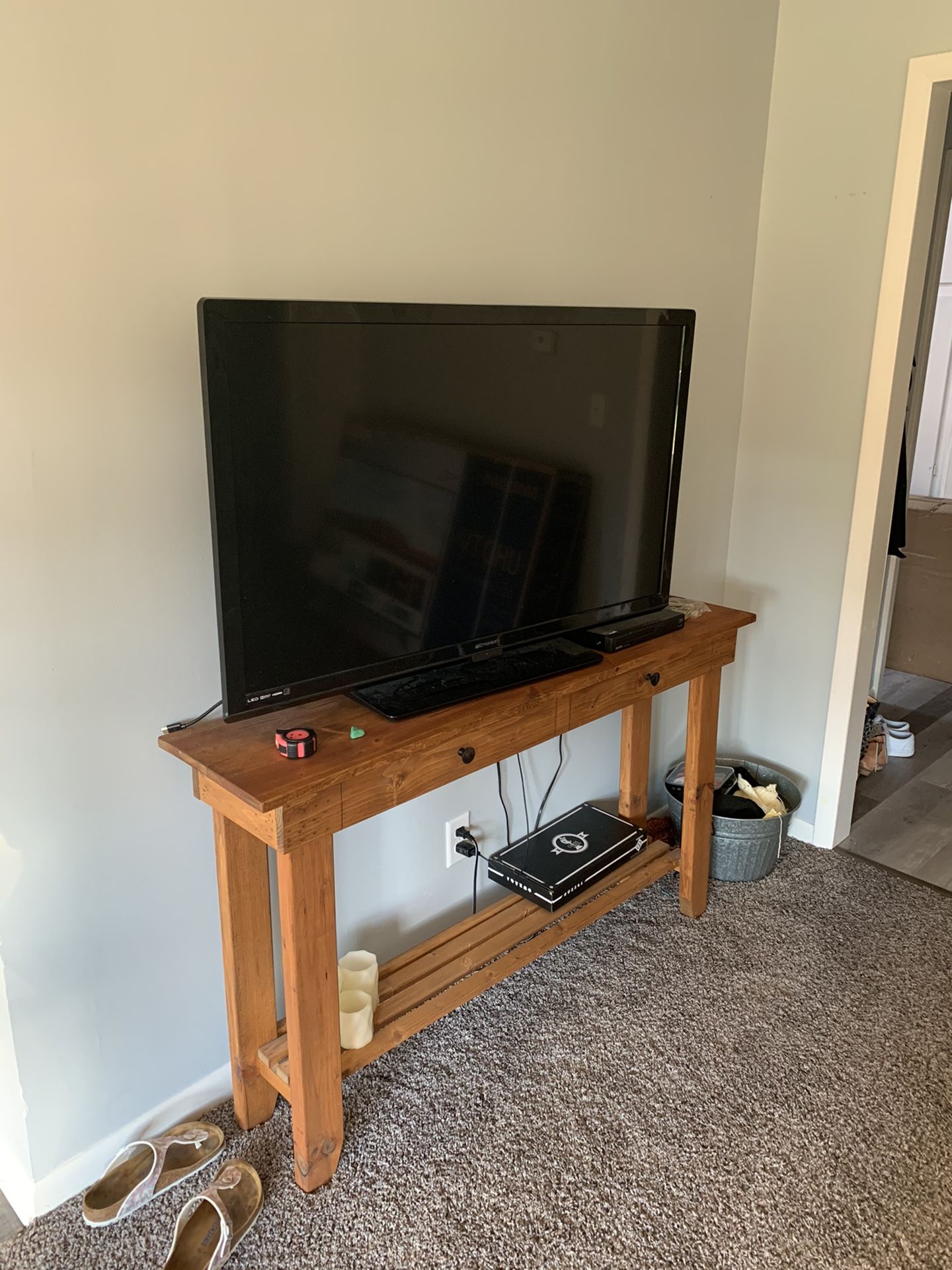 50” Emerson TV