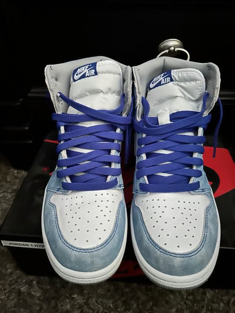 Jordan 1 Hyper Royal