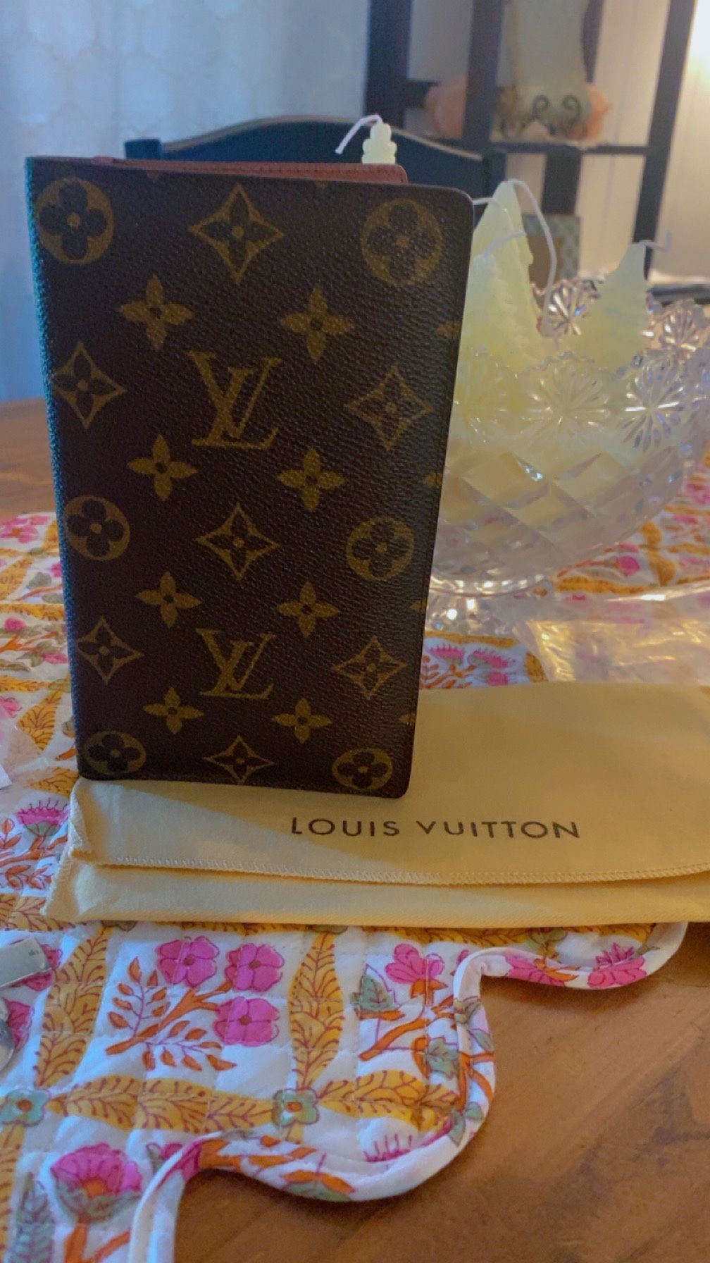 LOUIS VUITTON 