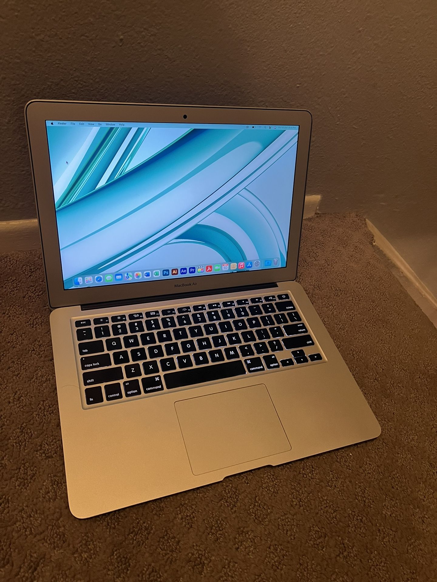 MacBook Air 13" i5 8GB RAM 128GB SSD |All-Day Battery |Adobe Suite + LogicPro | or best offers