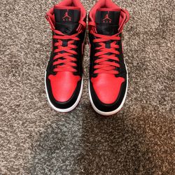 Nike Air Jordan 1 Mid ‘Alternate Bred’ Sneakers Red Black Design Size 12