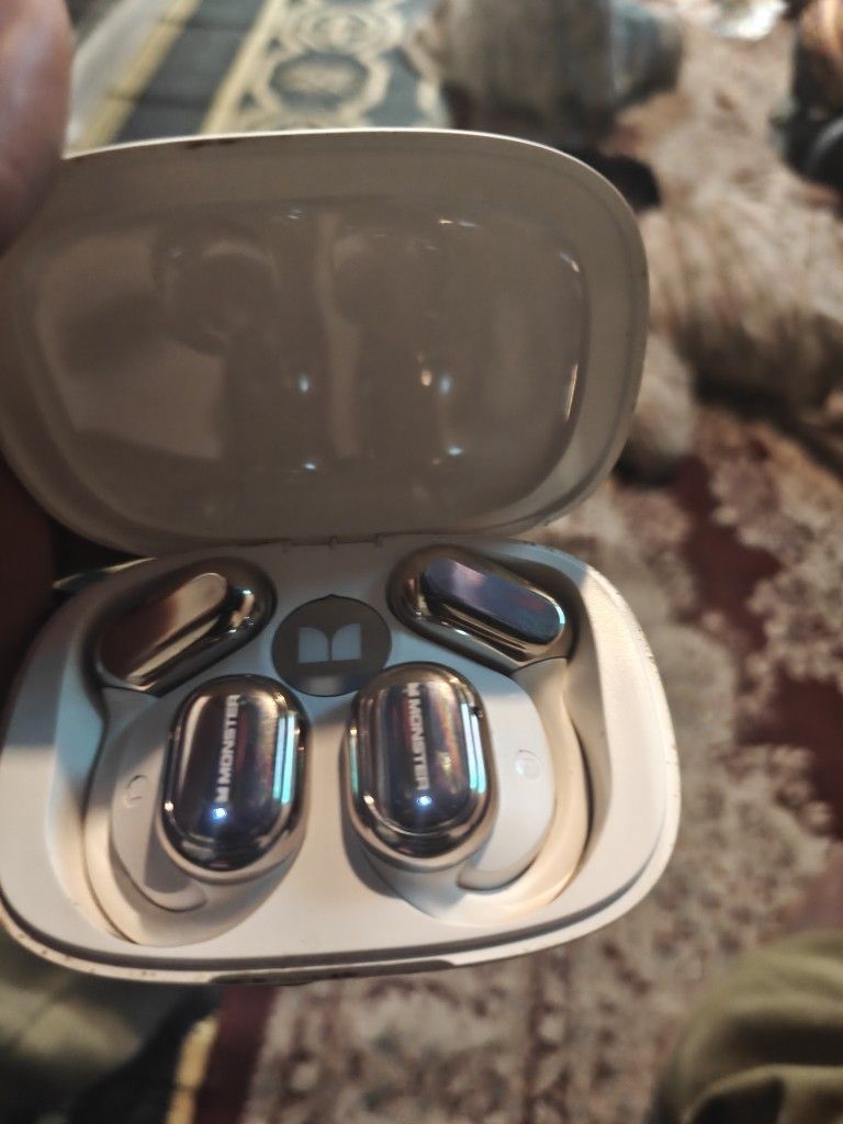Monster Wireless Earbuds