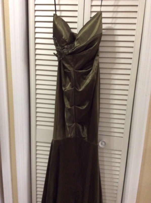Olive mermaid style dress size 10