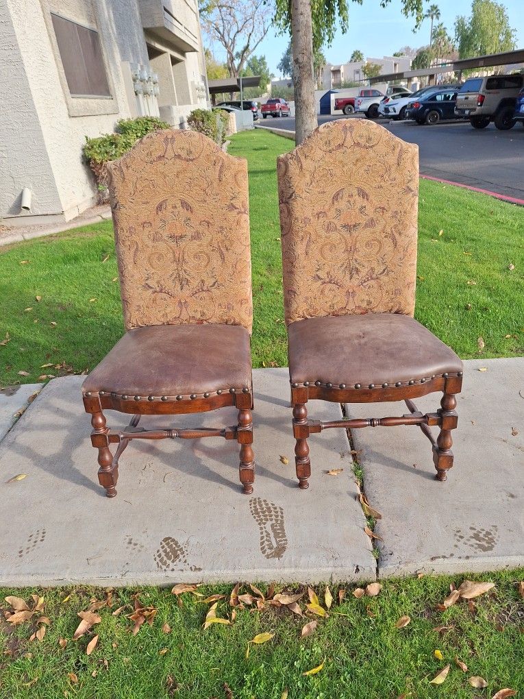 Set Of 2 Cloth/Leather Dining Room Chairs.