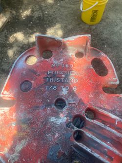 RIDGID No. 460 Tristand Pipe Stand