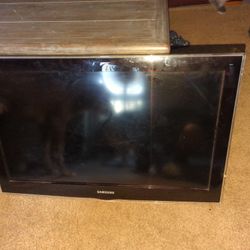 32-in Samsung