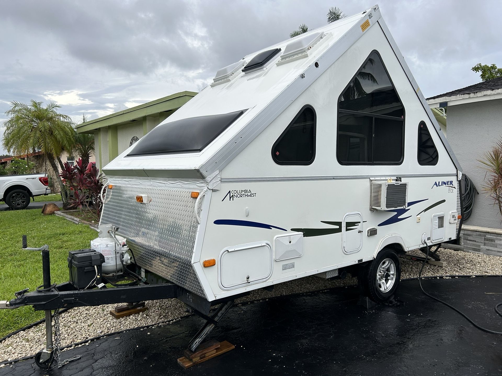 2009 Columbia Northwest Aliner Ease 18