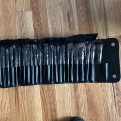 Makeup Brushes 