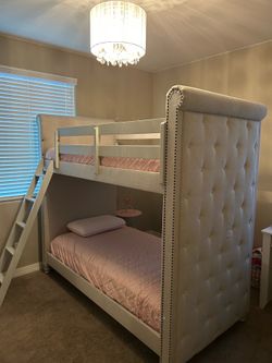 Kids Bunkbed & 2 Mattresses