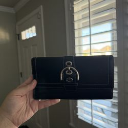 Coach Black Buckle hampton wallet