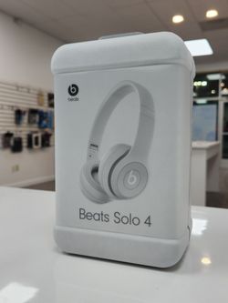 Beats Solo 4 Headset Brand New 🔥