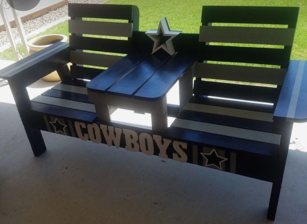 Cowboys Yard Bench