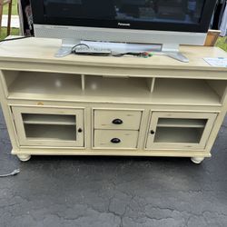TV stand 