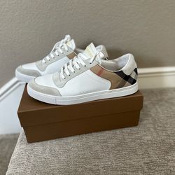 Burberry - Low Top Sneaker - White