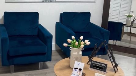Accent chairs