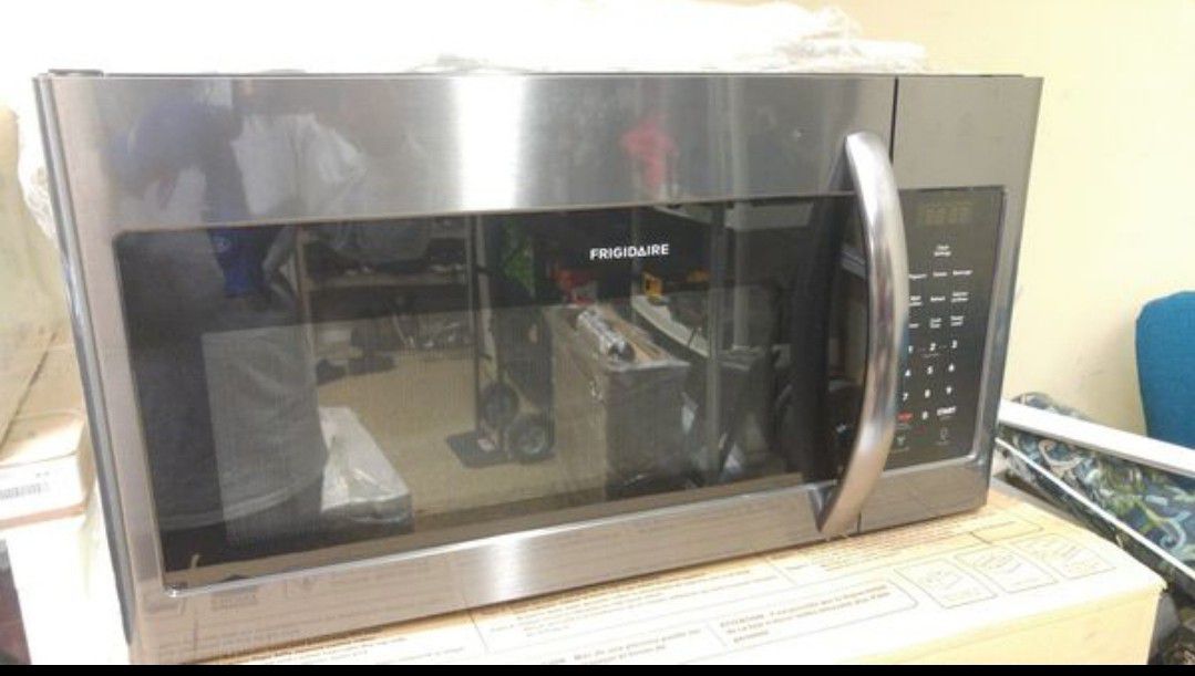 Frigidaire Over-The-Range Microwave Oven