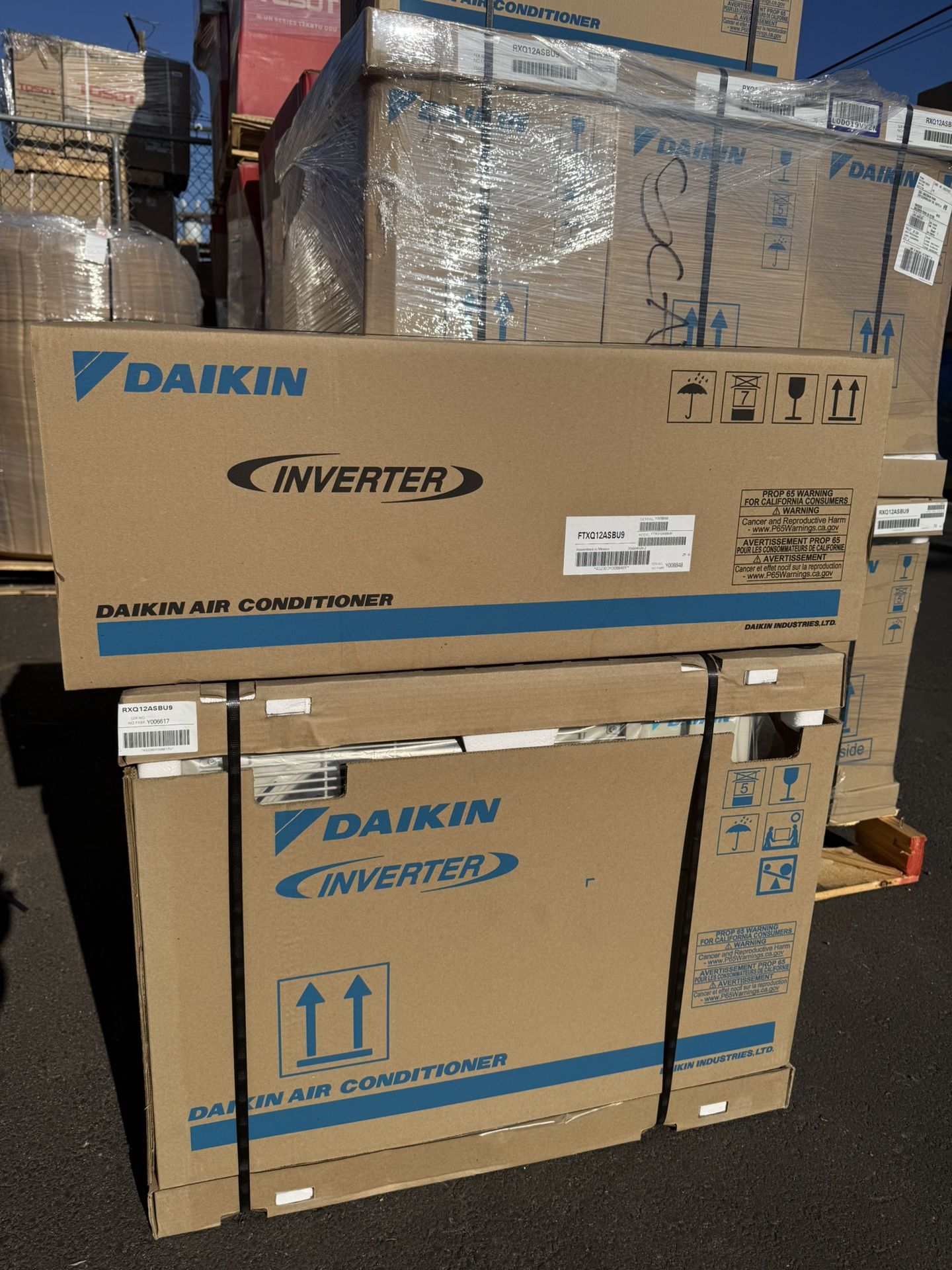 FREE INSTALLATION 1 Ton Daikin Mini‑Split AC