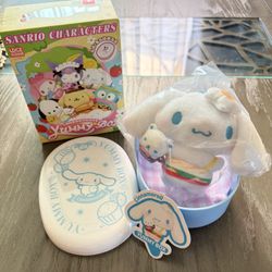 Sanrio Yummy Bento Box + Plush Keychain - Cinnamoroll