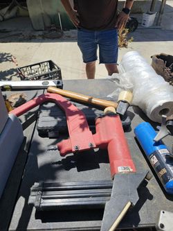 Norge Flooring Nailer