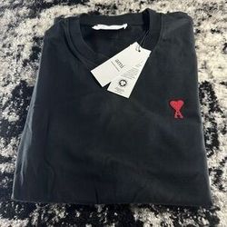 AMI PARIS RED LOGO CREWNECK BLACK TSHIRT ALL SIZES AVAILABLE AUTHENTIC L…