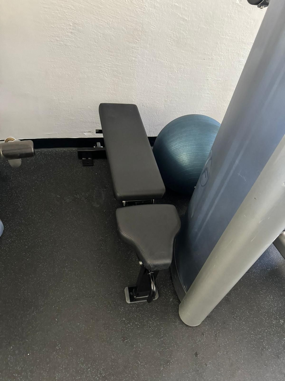 Hammer Strength Adjustable Bench in Great Condition. Commercial Gym Equipment