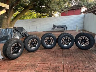 Set of 5 Black Alloy Wheels with All-Terrain Tires