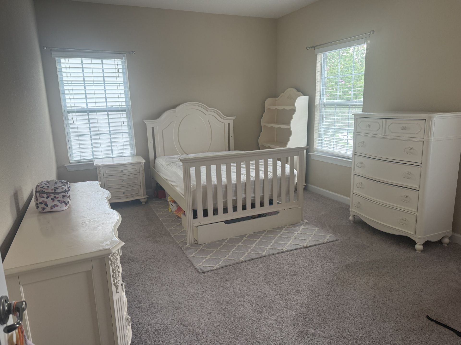 5 Piece Kids/Children’s Bedroom Set w/storage trundle (High Quality Wood- American Signature brand)