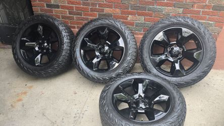 Rim and tire