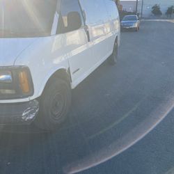 1999 Chevrolet 3500 Regular Cab & Chassis