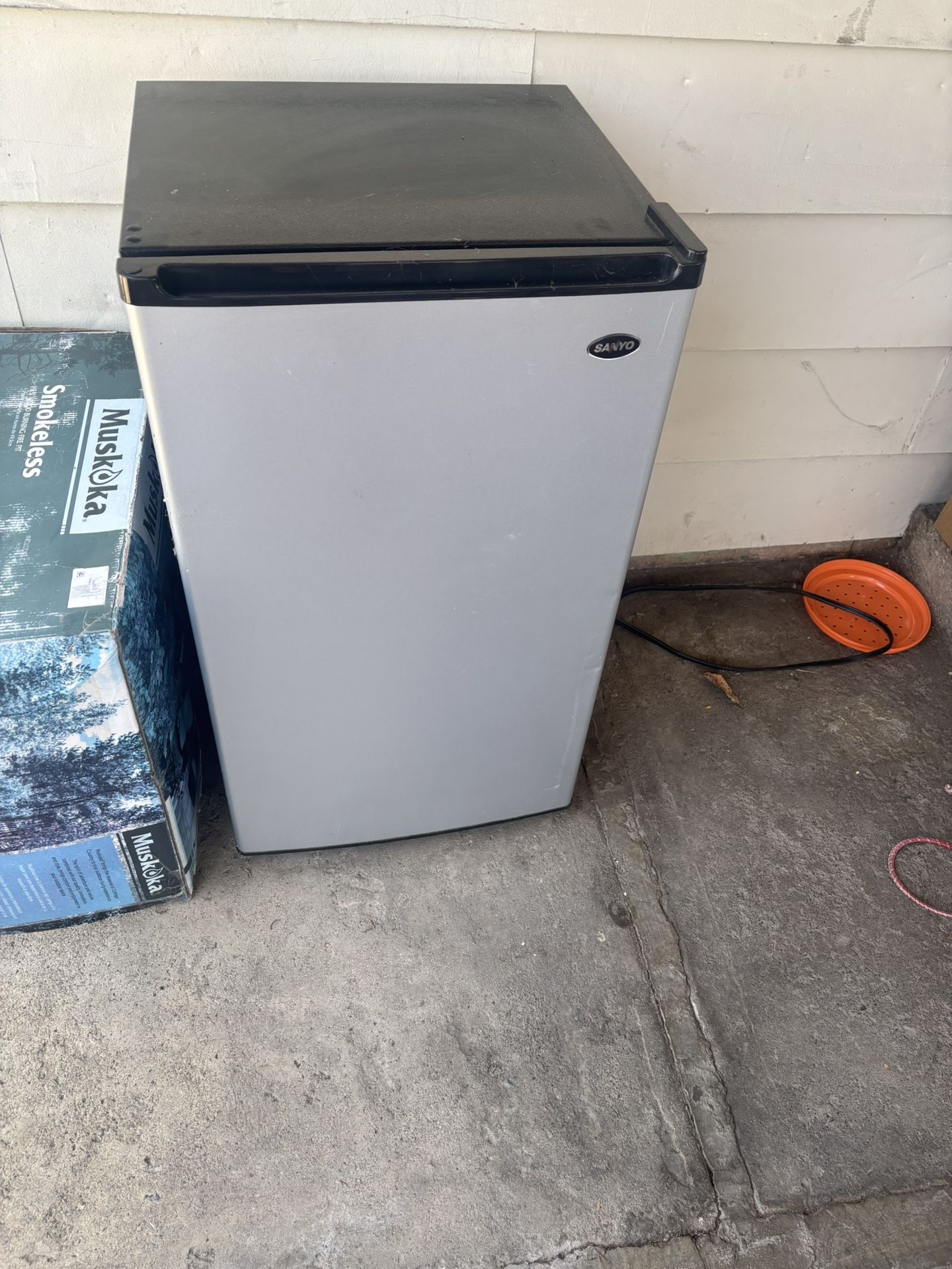 Mini Fridge