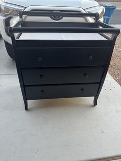 Baby Dresser/Changing table
