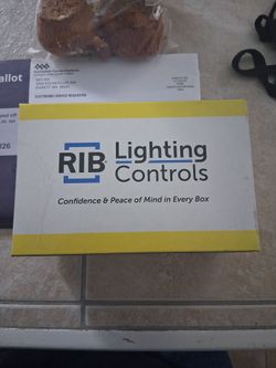 Emergency lighting relay