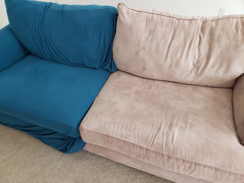 Rooms To Go Sofa With Easygoing Cover