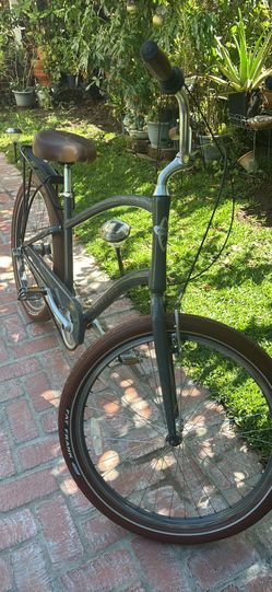 TOWNIE ELECTRA BALLON 3I Like New W/Fat Frank Ballon Tires