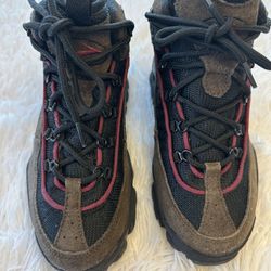 Brooks Women’s Hiking Boots Size 6