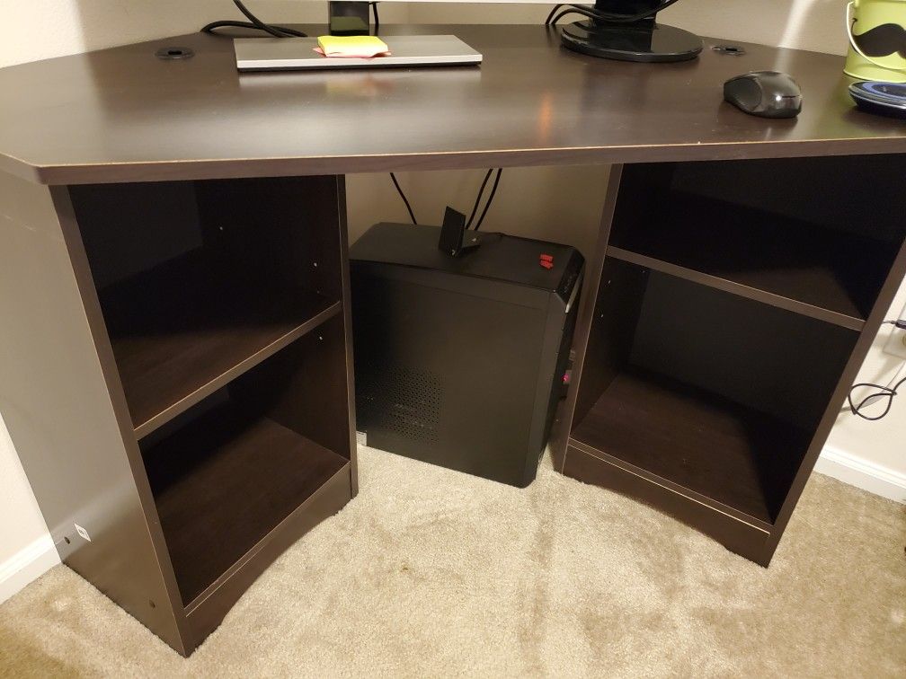 Cube organizer/desk