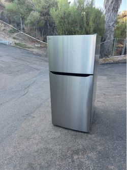 Refrigerator big 20 cubic stainless steel LG fridge freezer used in office break room (free local delivery)