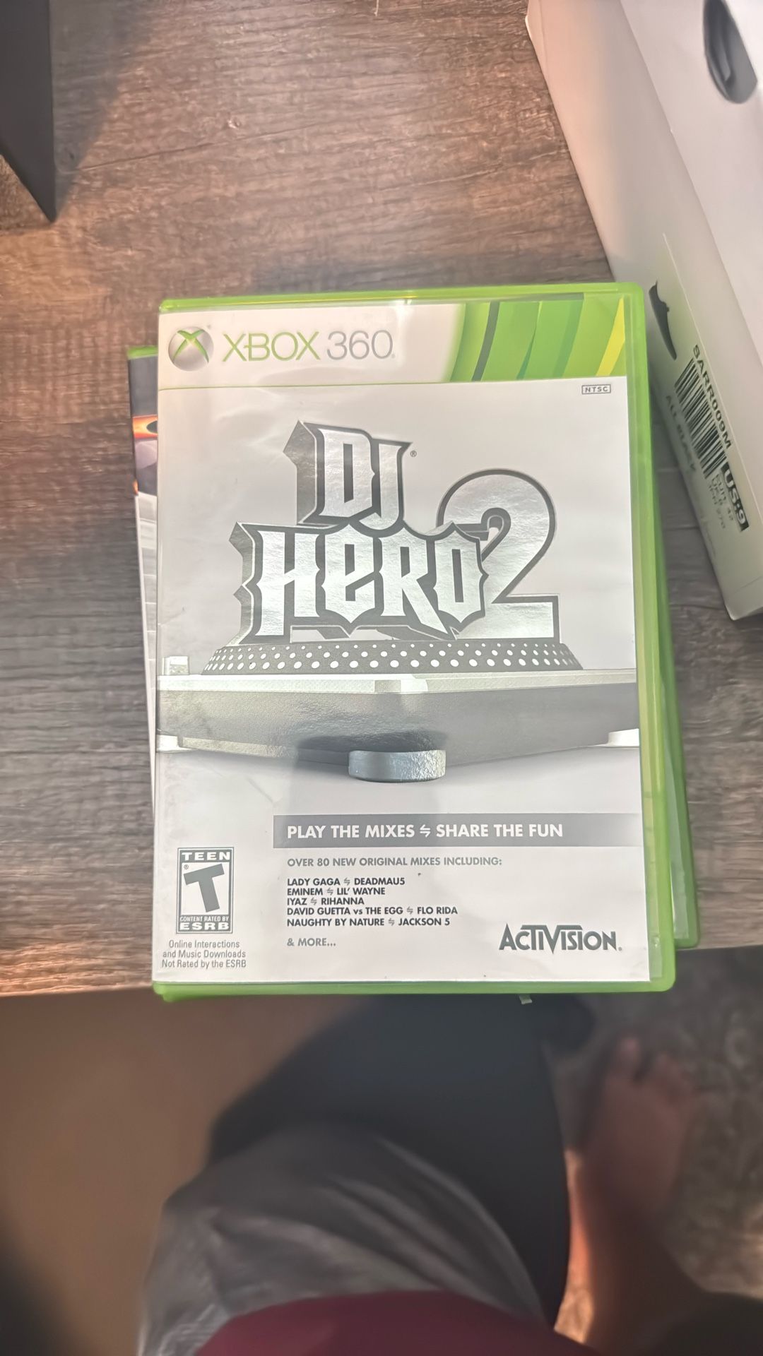 DJ Hero 2 (Microsoft Xbox 360, 2010)