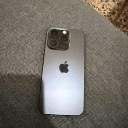 iPhone 15 Pro 256gb. Unlocked. Perfect Condition 